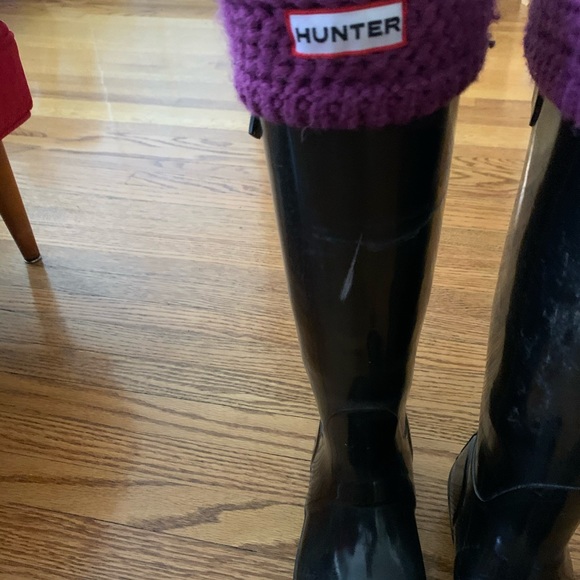 Hunter boots tall gloss black like new size 35/36 - Picture 3 of 5